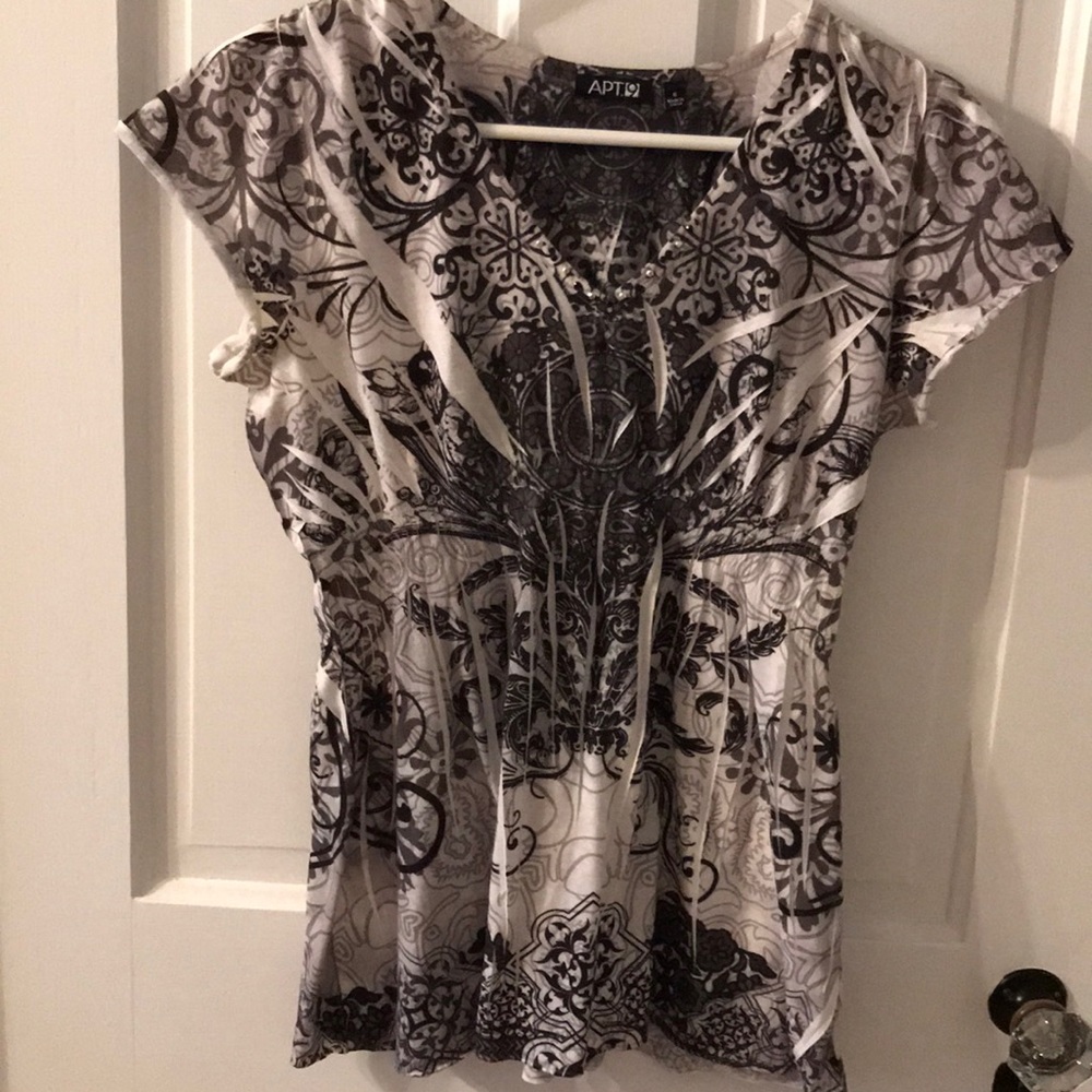Flutter Sleeve Top